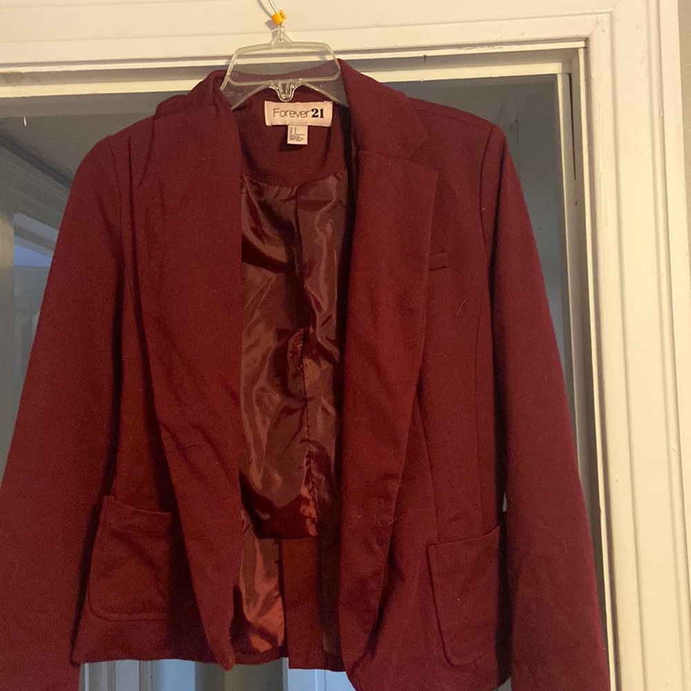 burgundy blazer with pockets